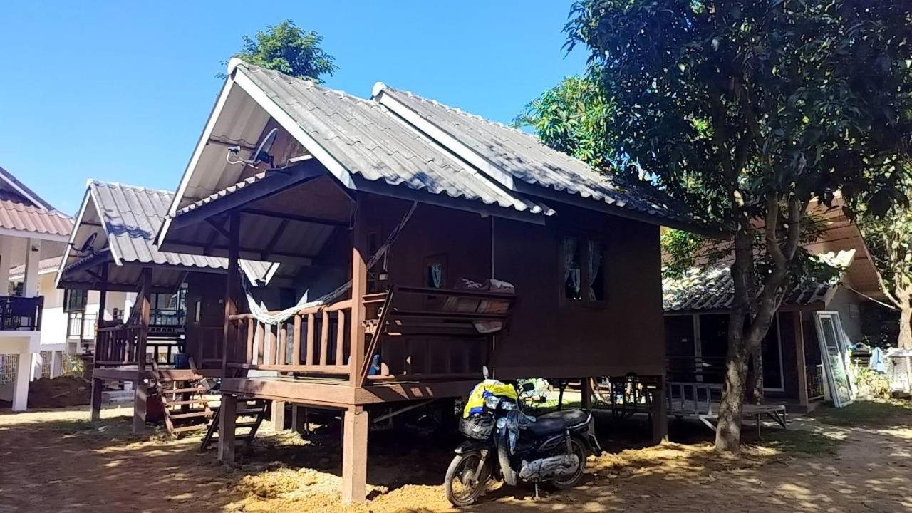 Family Hut Pai Hotel Bagian luar foto