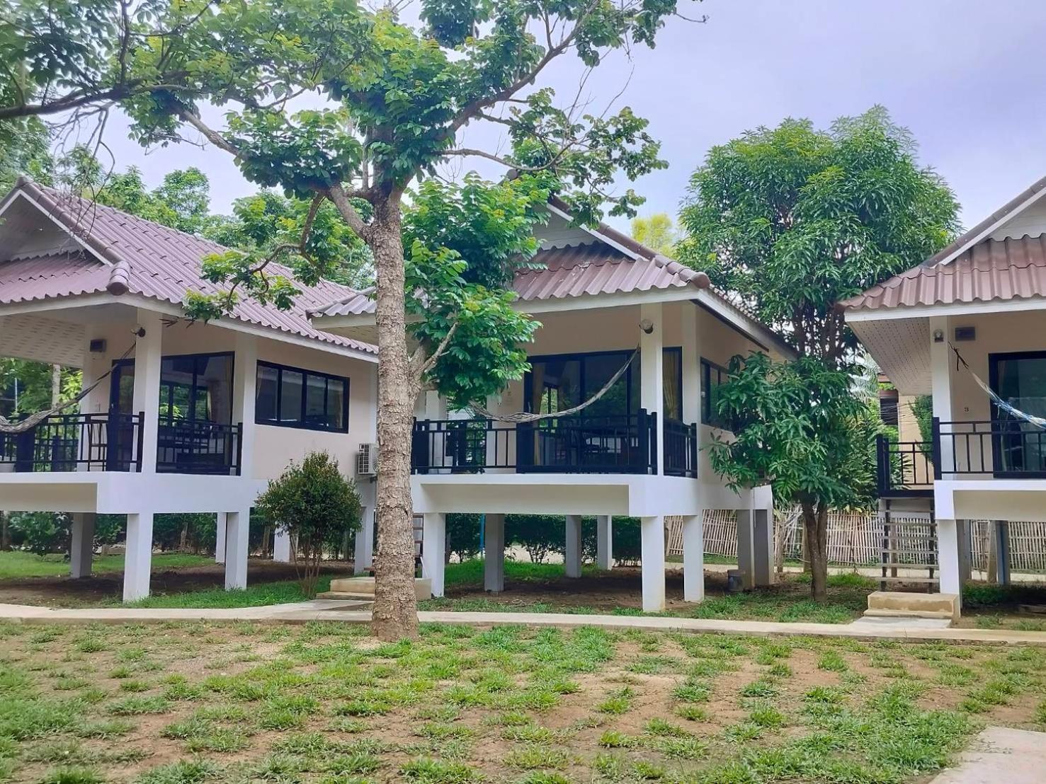 Family Hut Pai Hotel Bagian luar foto