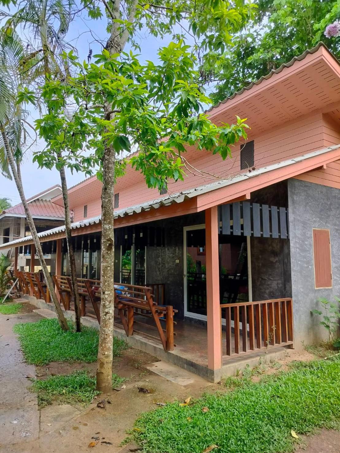 Family Hut Pai Hotel Bagian luar foto