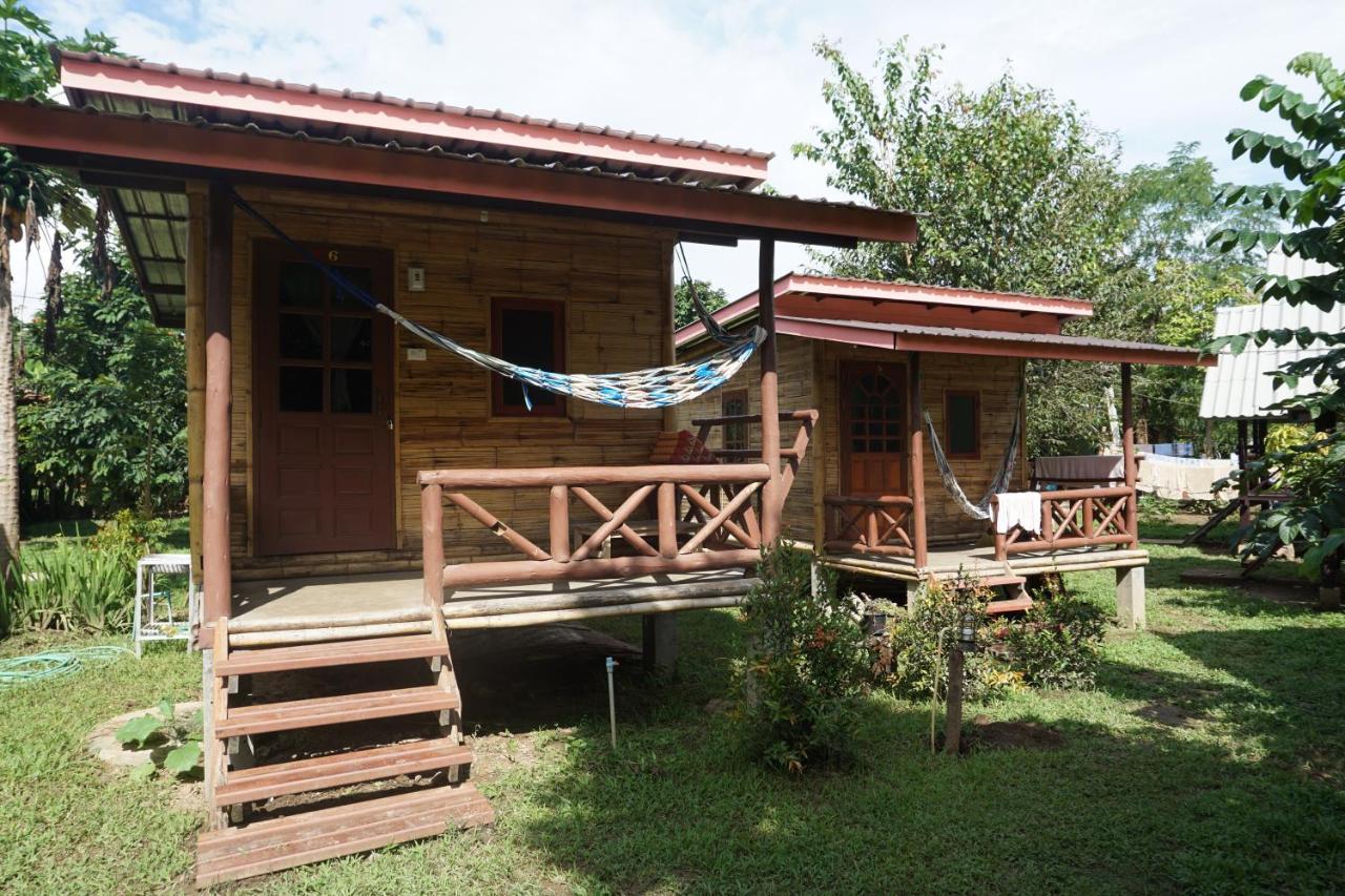 Family Hut Pai Hotel Bagian luar foto