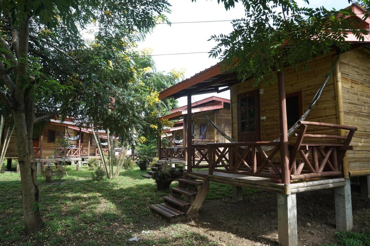 Family Hut Pai Hotel Bagian luar foto