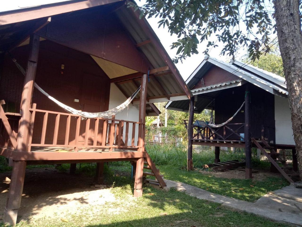 Family Hut Pai Hotel Bagian luar foto