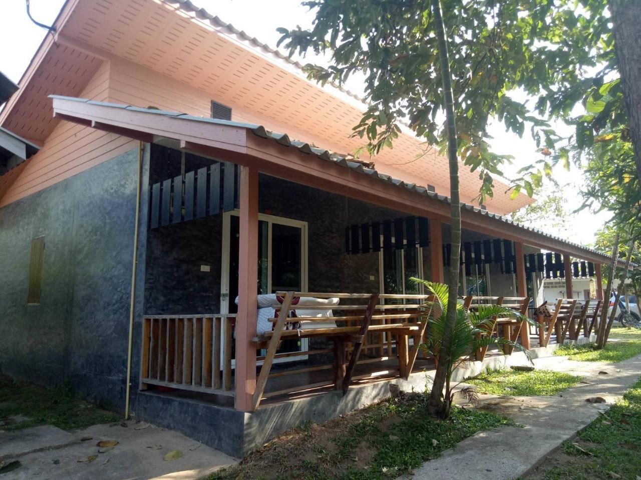 Family Hut Pai Hotel Bagian luar foto